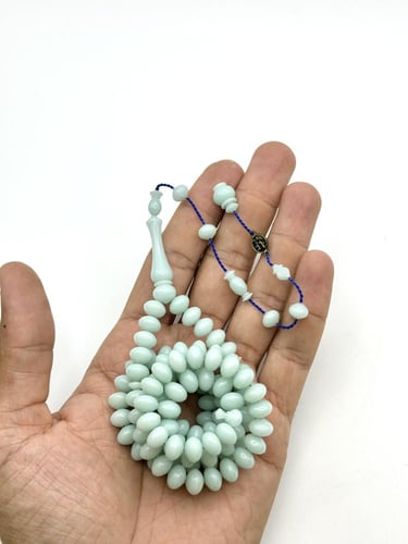 سبحة فاتوران ذروي فستقي 99 خرزة تمليكة