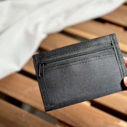 بوك محفظة أسود بالاسم