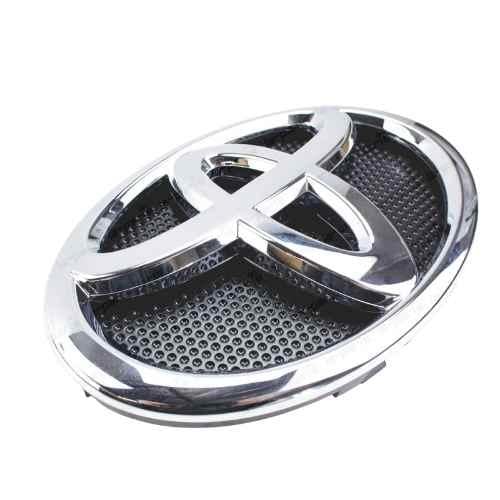 Toyota Hilux grille badge 2016-2020