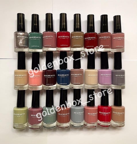 كيس ماركه مع مناكير