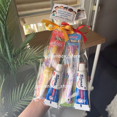 فرشاة و معجون أسنان