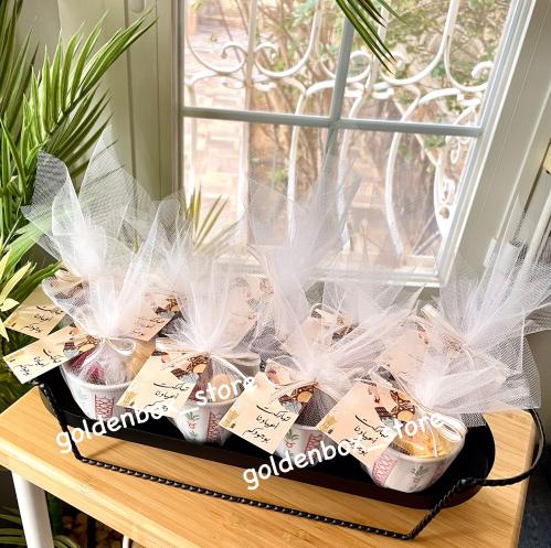 توزيعات عيد للأمهات والجدات