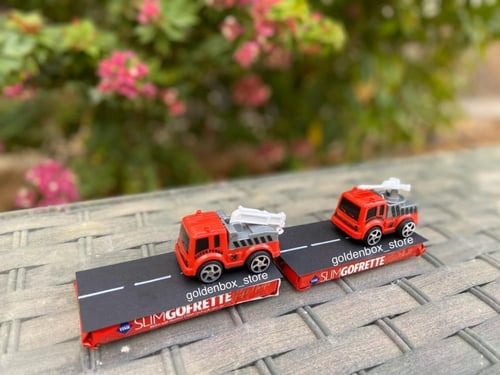 ويفر مع سيارة