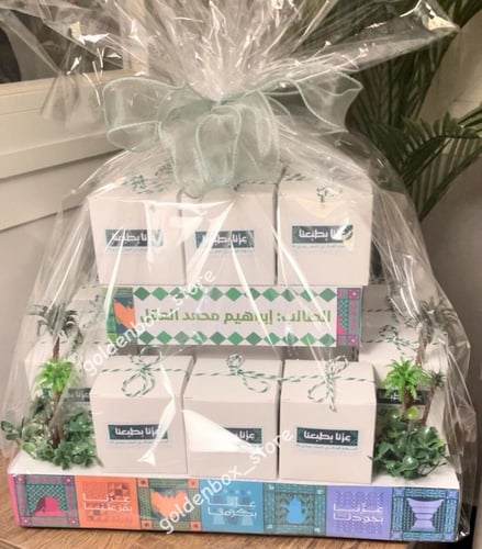 ستاند مع توزيعات مع تعبئة