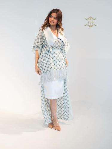 قطعة خارجية من الشيفون المطرز