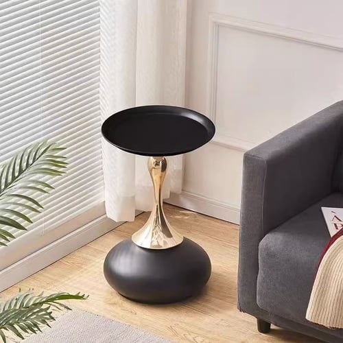 طاولة جانبية