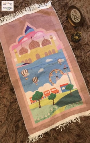 سجادة اطفال لون وردي برسومات جميلة