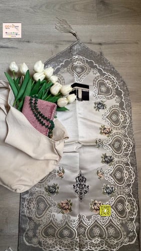 طقم صلاة بناتي قطعتين