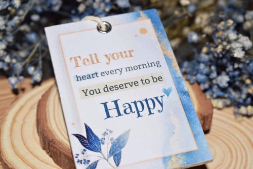 تعليقة سيارة Happy