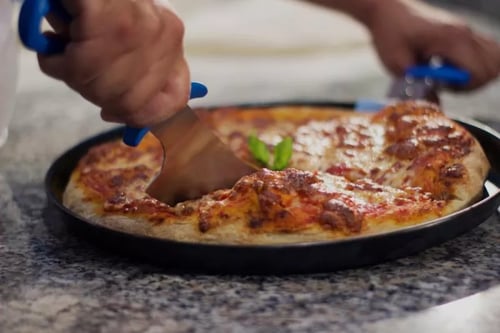 سكين تقطيع البيتزا