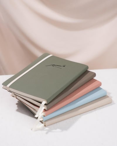 دفتر جلدي كبير - زيتي