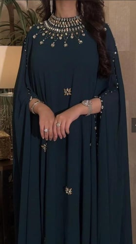 جلابيه شيفون مع فستان داخلي مشفولة بالكرستال الفاخ...