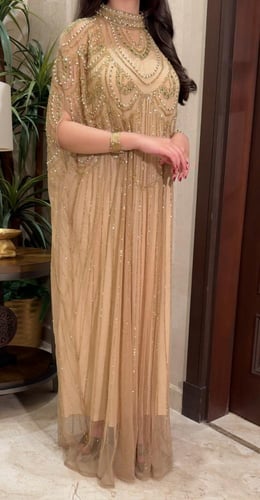 جلابية تطريز هندي وشك باللون البيج