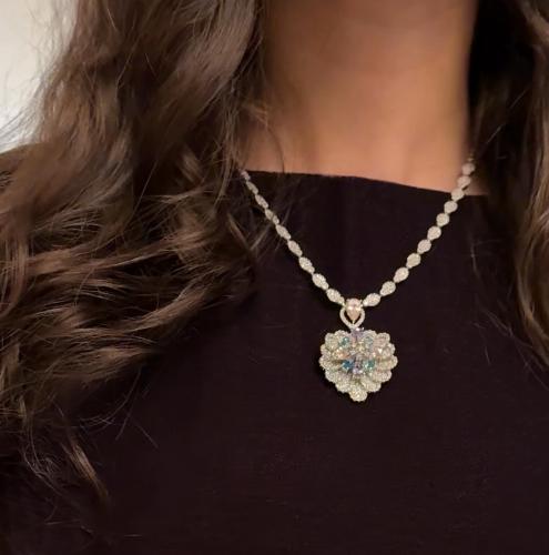 طقم زركون مكون من عقد وحلق