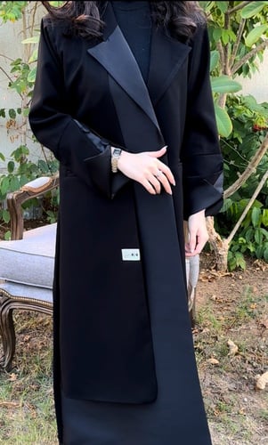 عباية اسوود بقصة رسمي باللون الاسود