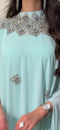 جلابيه شيفون مشغوله بالشك هاند ميد
