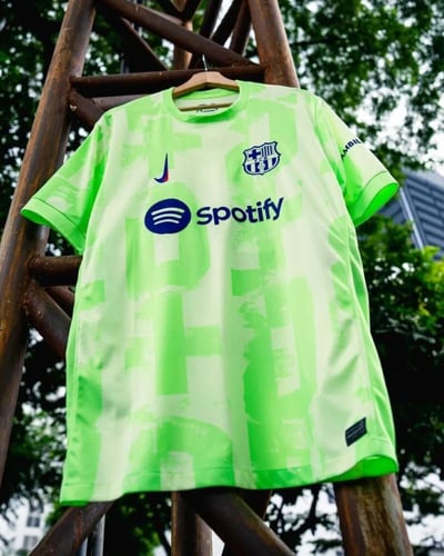تيشيرت برشلونه الثالث 2025-24