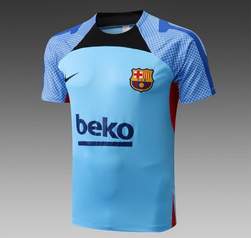 طقم برشلونة 2022-23