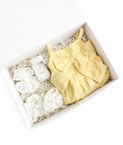 Baby gift / yellow dress - Pati ring