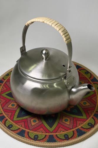 ابريق (شبيه الياباني)