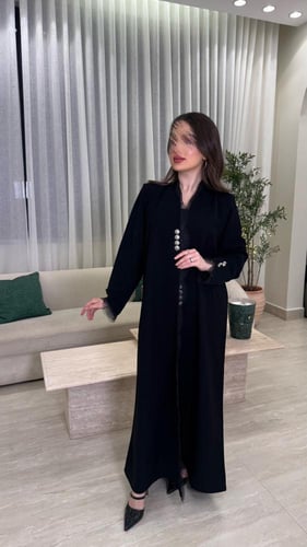 B036-عباية سحر بقماش كريب دنتيل اسود ناعم