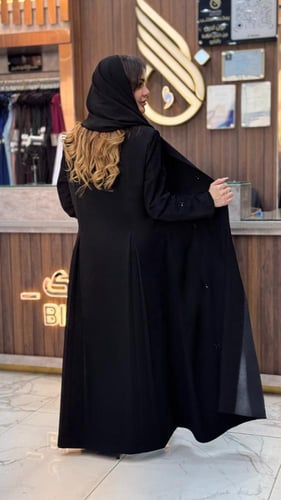 B070 عباية انغام بليزر بقماش كريب رموش شك اسود