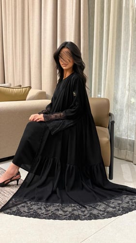 B03-كولكشن العيد عباية نجلا بقماش كريب ملكي كسرات...