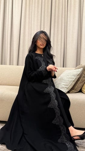 B020-عباية ميسان بقماش سراميك كلفه تطريز اسود