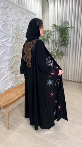 B034-عباية سحر بقماش كريب سراميك شك ملون