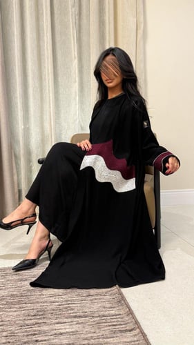 B023-كولكشن العيد عباية نجلاء بقماش كريب مع تطريز...
