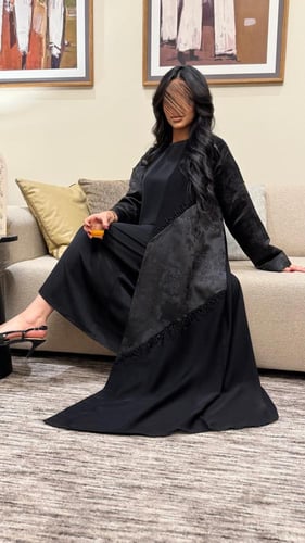 B024-عبايه فريده بقماش انترنت مع شك اسود