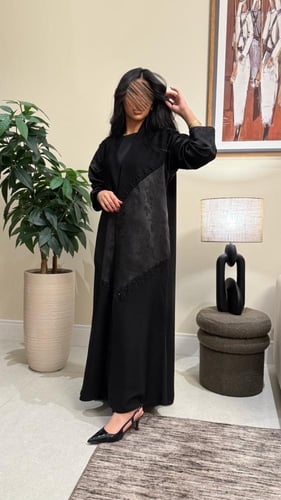 B024-عبايه فريده بقماش انترنت مع شك اسود
