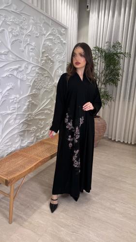 B030-عباية بقماش كريب شك يدوي مع ترتر