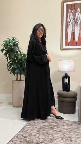 B07-كولكشن العيد عبايه نغم بقماش ملكي تطريز اسود