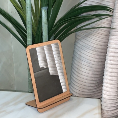 مرآه مستطيله خفيفه