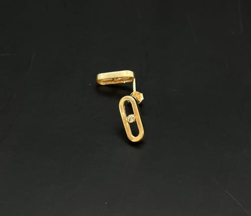 حلق عيار 18. الوزن 2.23 جرام. المقاس موجود بالصور