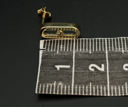 حلق عيار 18. الوزن 2.23 جرام. المقاس موجود بالصور