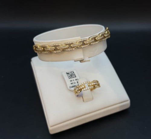 اسوارة وخاتم عيار 21. الاسواره مقاس 18. الخاتم مقا...