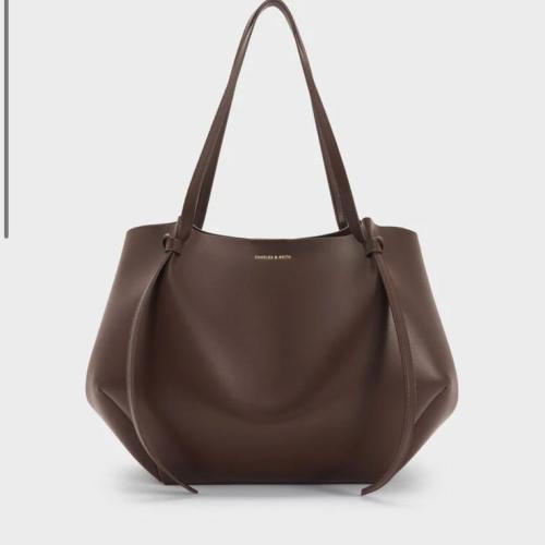 تشارلز اند كيث XL