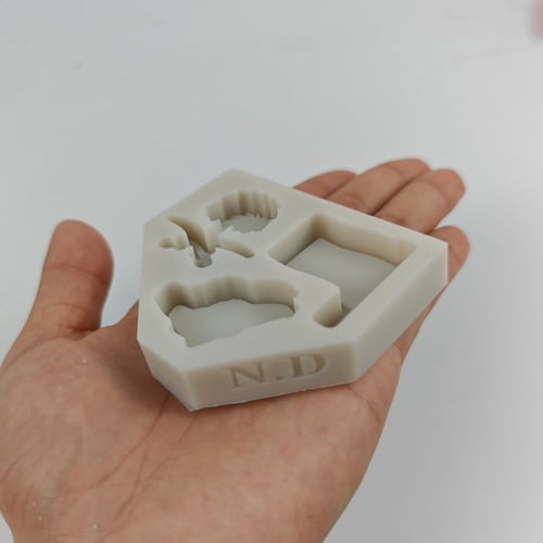 قالب اليوم الوطني السعودي صغير علم و نخلة و خريطة...