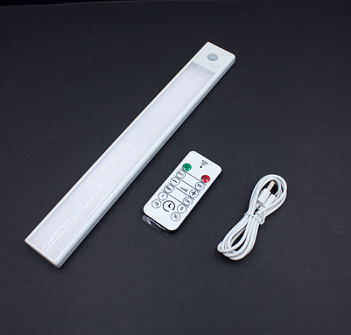 ليد كريمي ابيض مغنطيس dm11