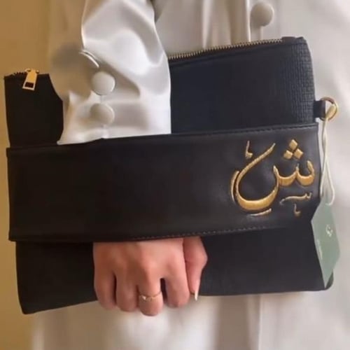 باوتش جلد بعدة الوان