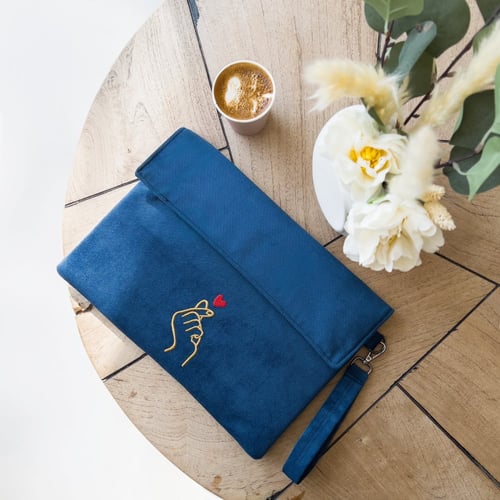 باوتش مخمل برسمة