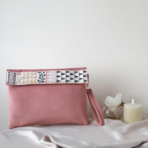 باوتش مخمل بعدة الوان