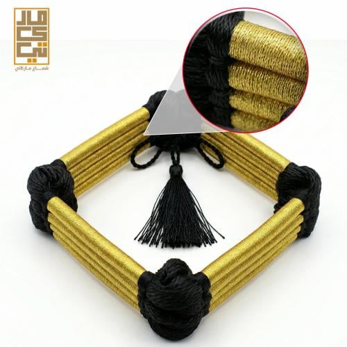 The gold-twisted Agal