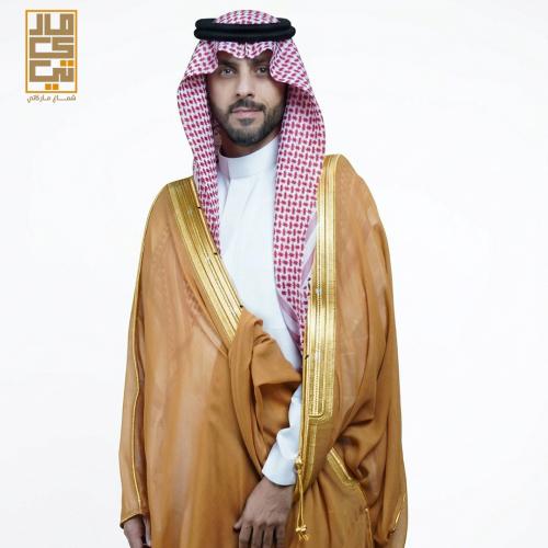 البشت الملكي لون زعفراني