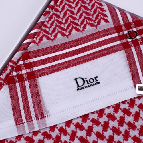 شماغ ديور انجليزي