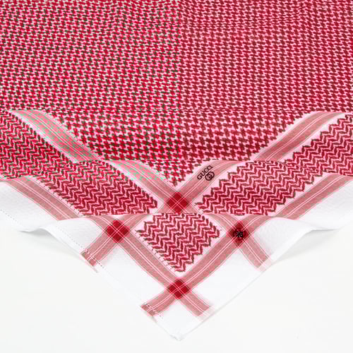 شماغ قوتشي انجليزي دم غزال2025