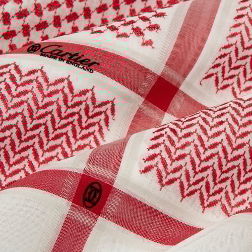 شماغ كارتير لون سكري انجليزي