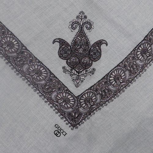 شال كشمري قوتشي فضي تطيرز بني